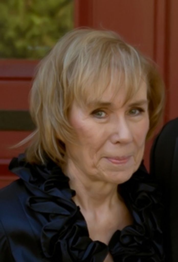 Carole R. (Roser)  Christen