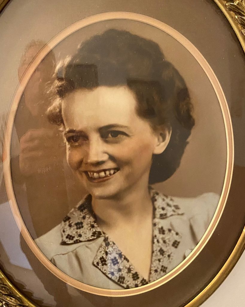 Leona Anderson