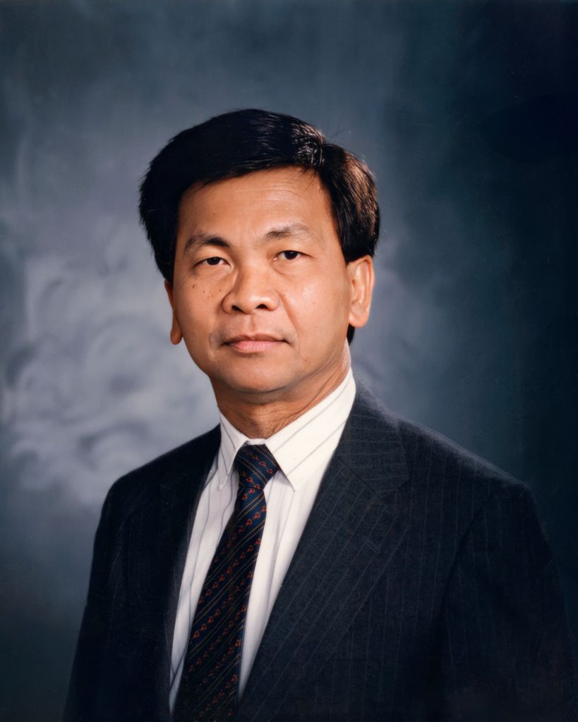Dr. Precha Suvunrungsi Profile Photo