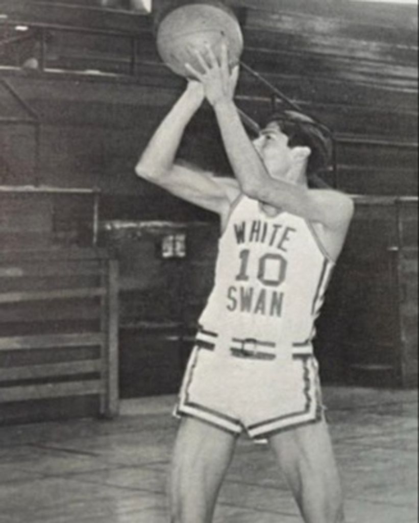 Junior Louis Sweowat