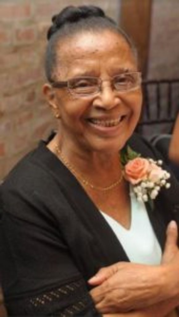 Maria Victoria Reyes
