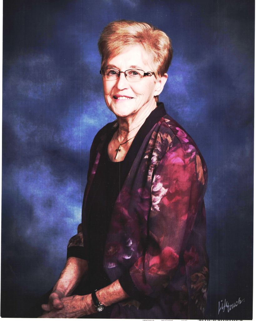 Linda Hussey Mitchell Profile Photo