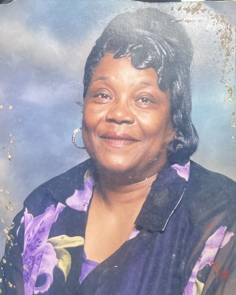 Helen Riggins Profile Photo