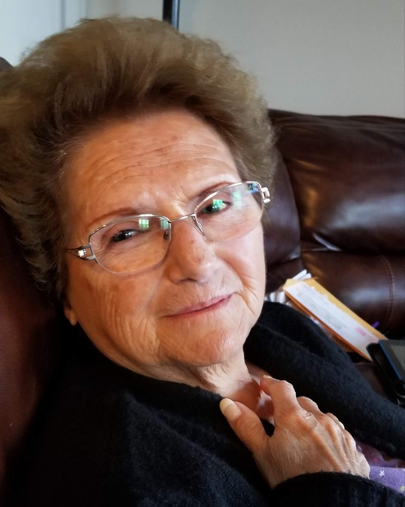 Carolyn E. Ouellette