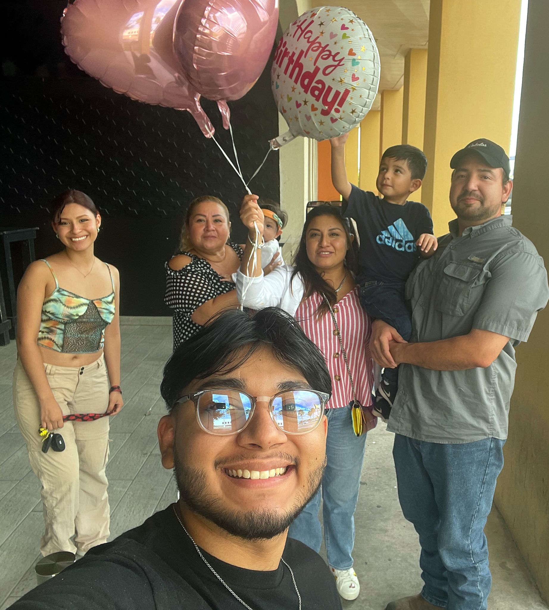 Karen Lizbeth Medellin photo gallery image 204 of 204