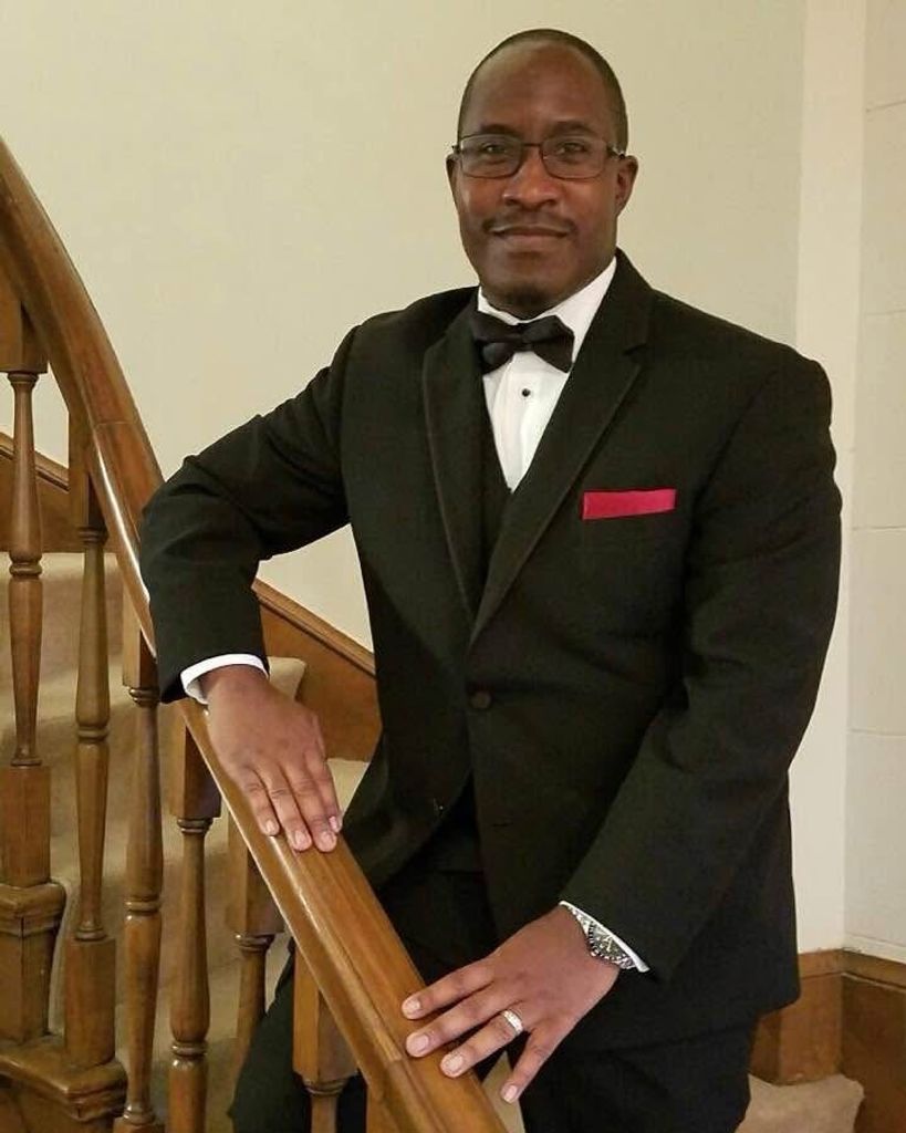 Derrick Dashon Alexander Profile Photo