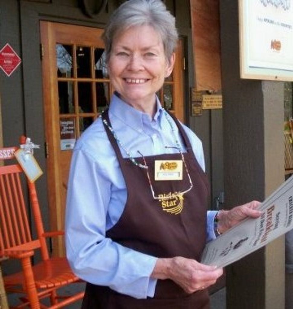 Dolores Donahue Profile Photo