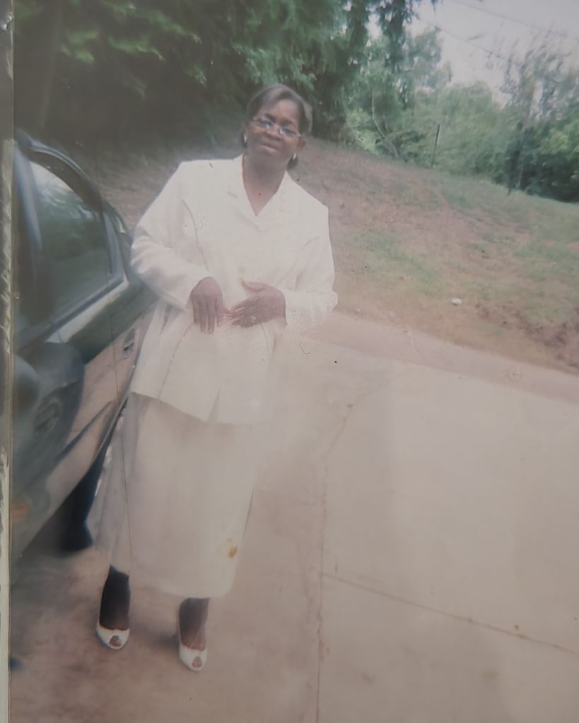 Mrs. Clauggie Gray Profile Photo