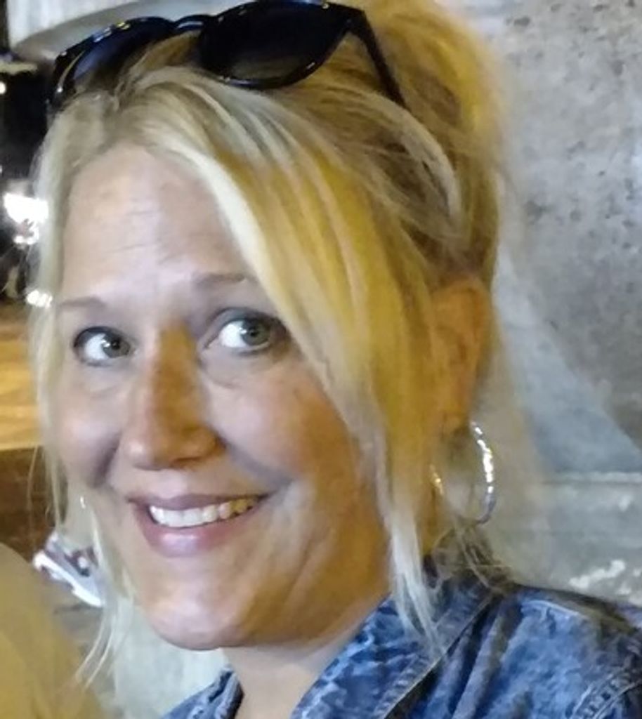 Denise Lynn Adomaites Profile Photo