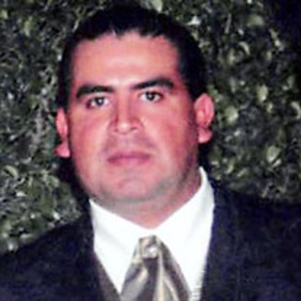 Carlos Flores