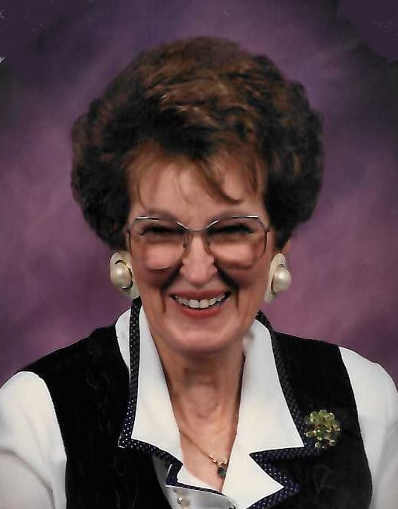 Lola Horton