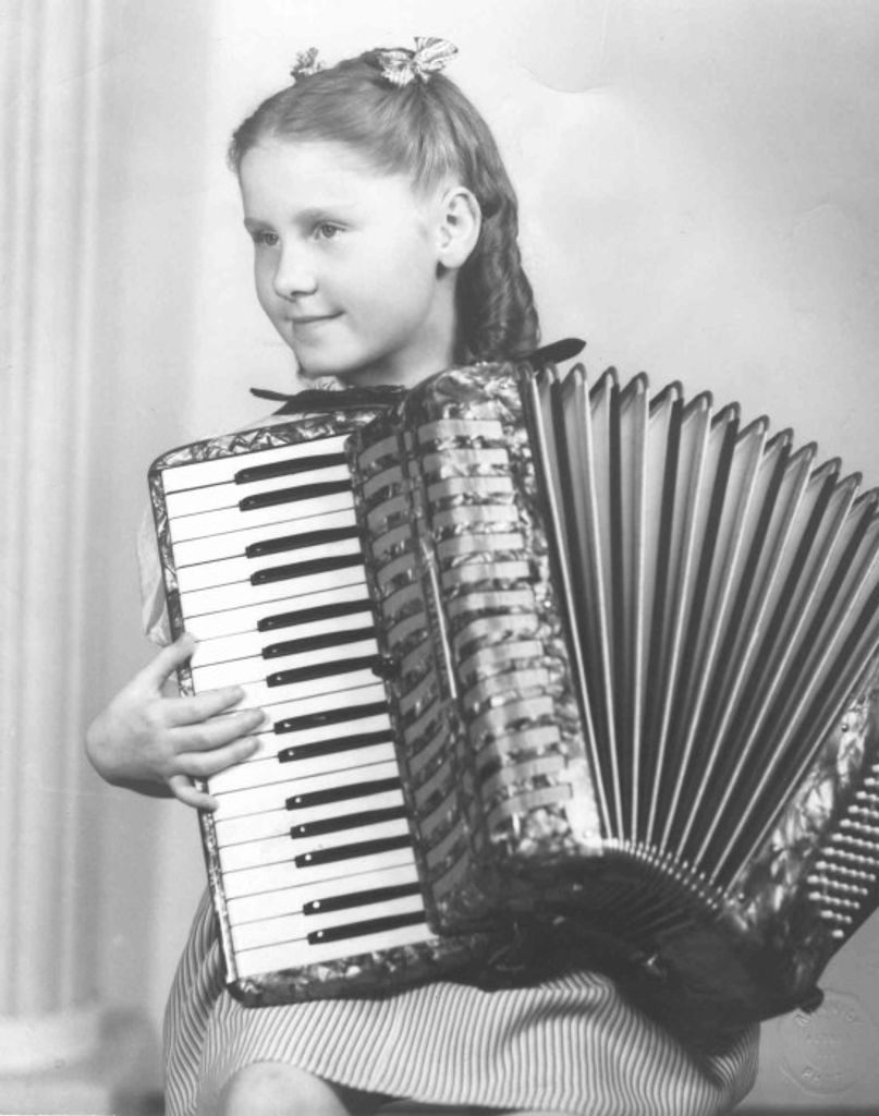 Marilyn M (Swenson)  Bartle Profile Photo