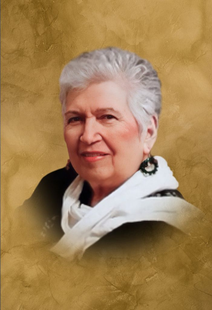 Rosa Salinas Profile Photo