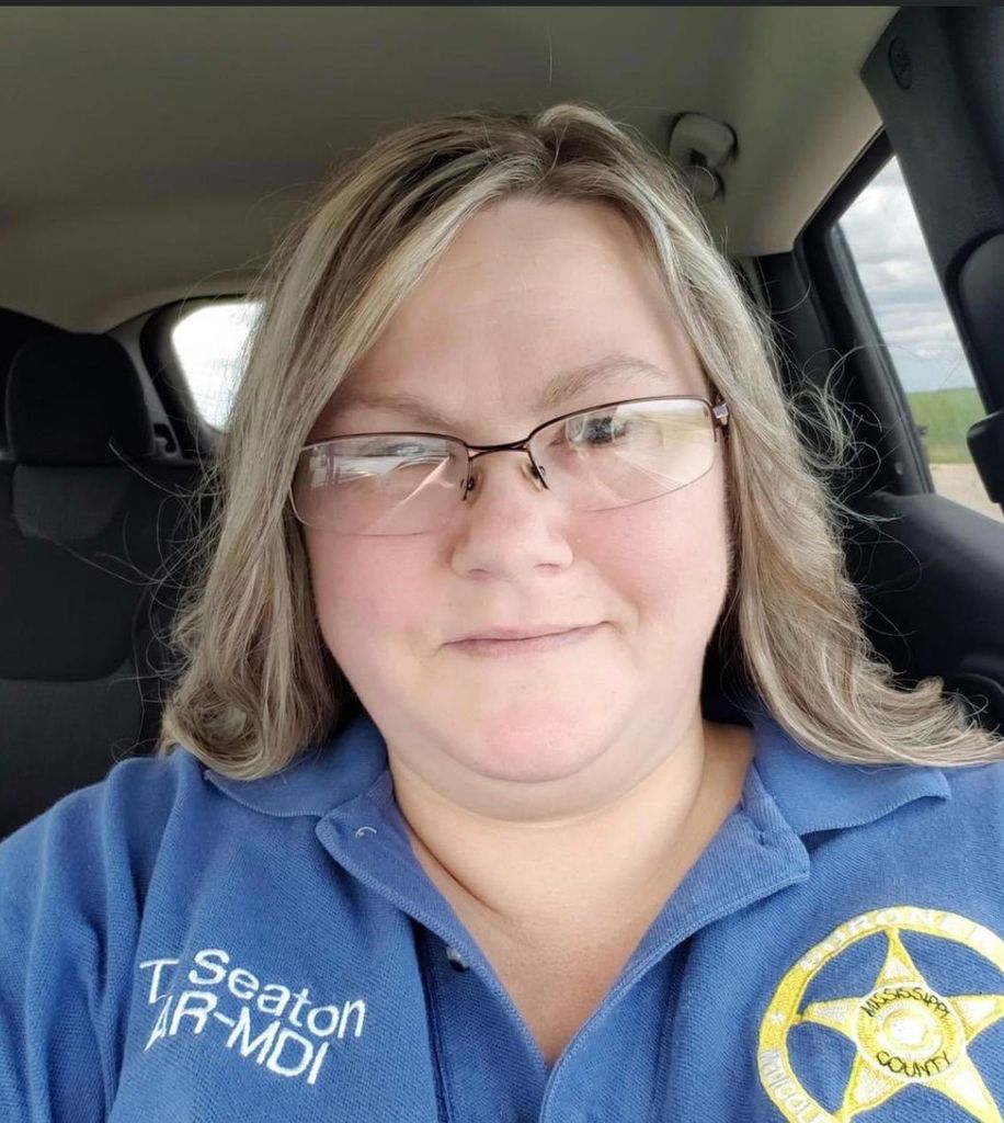 Tresia Tracy Sissy Seaton Profile Photo