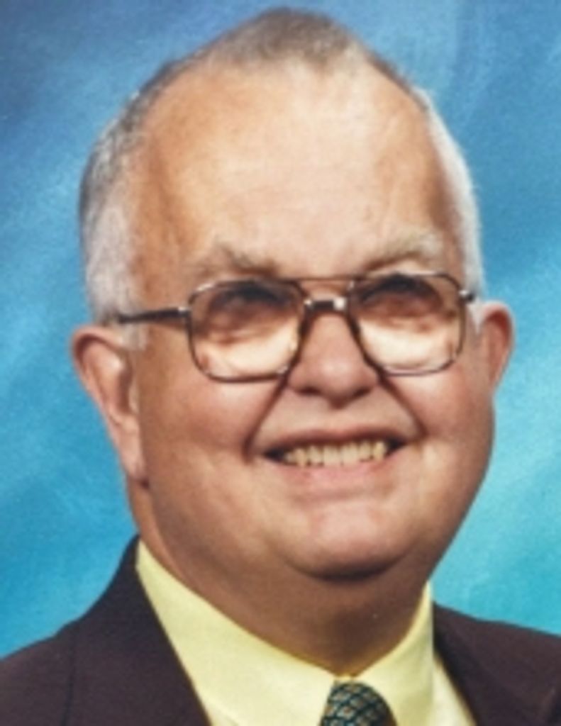 Mr. Erolyn Lloyd Andrews