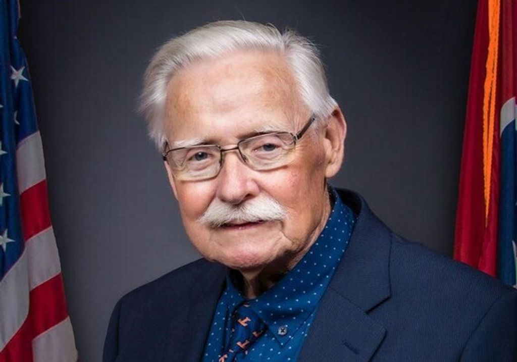 Frank Tucker Profile Photo