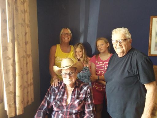 Kenneth Richards photo gallery thumbnail 1 of 4