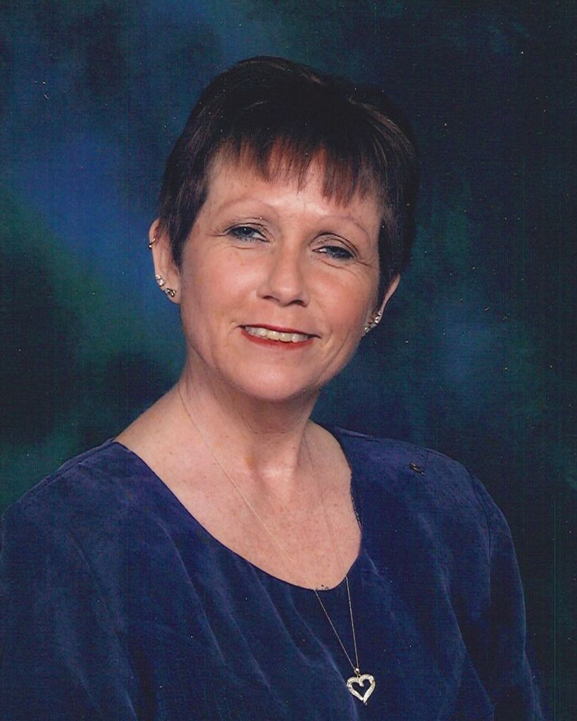 Suzanne Counts Wiggins Profile Photo