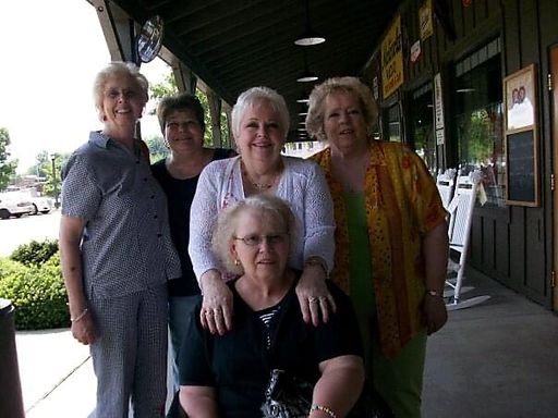 Loretta Rogers photo gallery thumbnail 114 of 126
