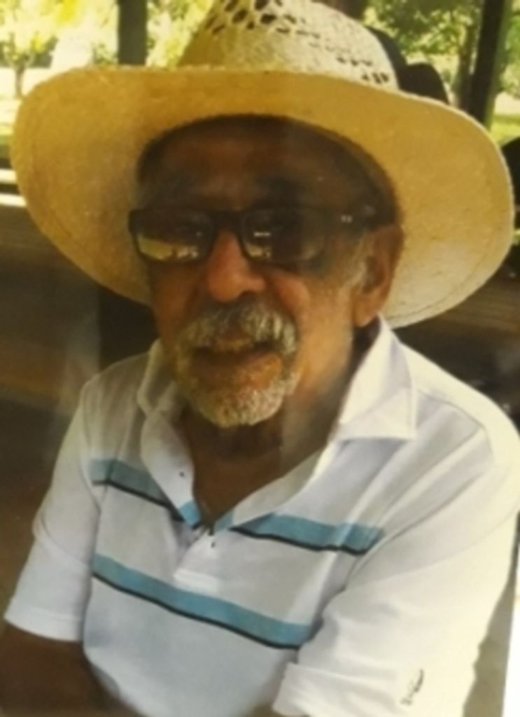 Manuel Deleon Moyet Profile Photo