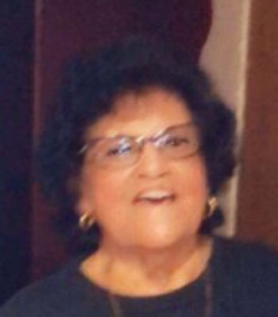 Victoria Vickey Solis