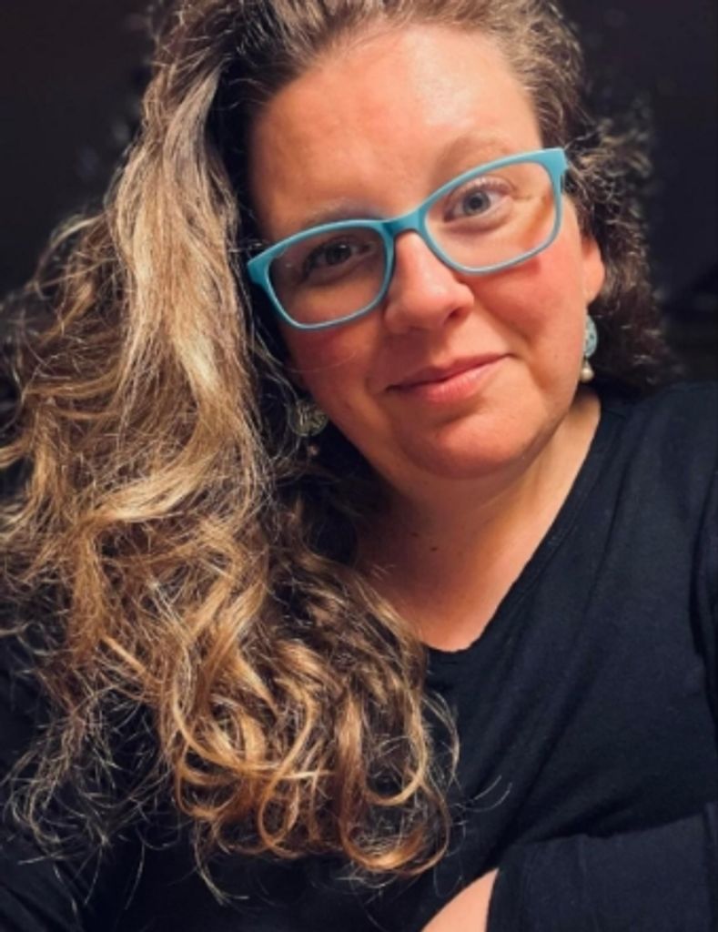 Hollie Elizabeth Barnes Profile Photo