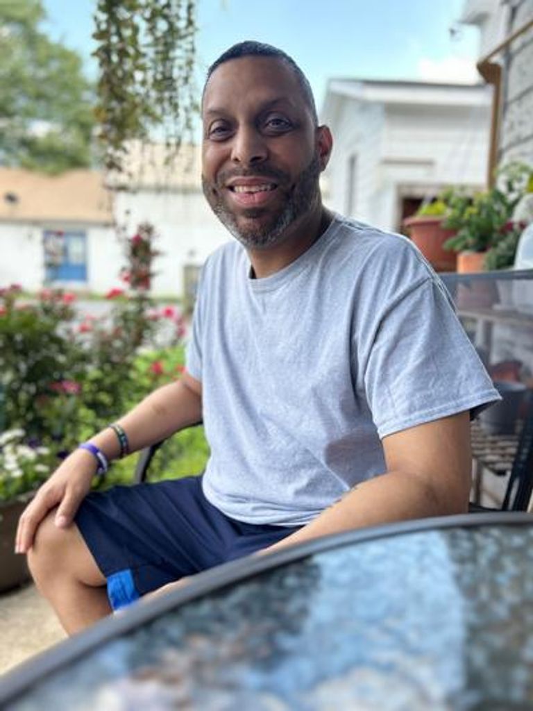 Erik Crespo Profile Photo