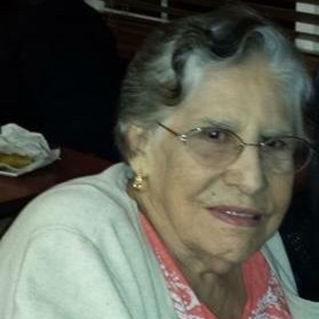 Ernestina  G Salinas