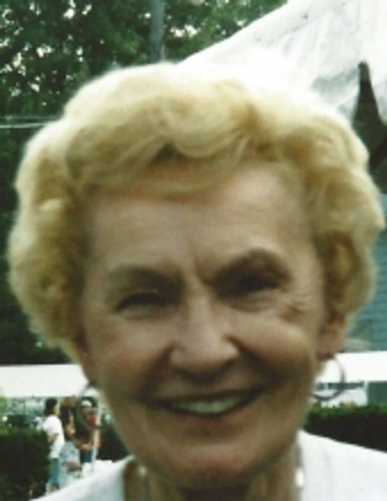 Gizella "Gizi" E. Bochi