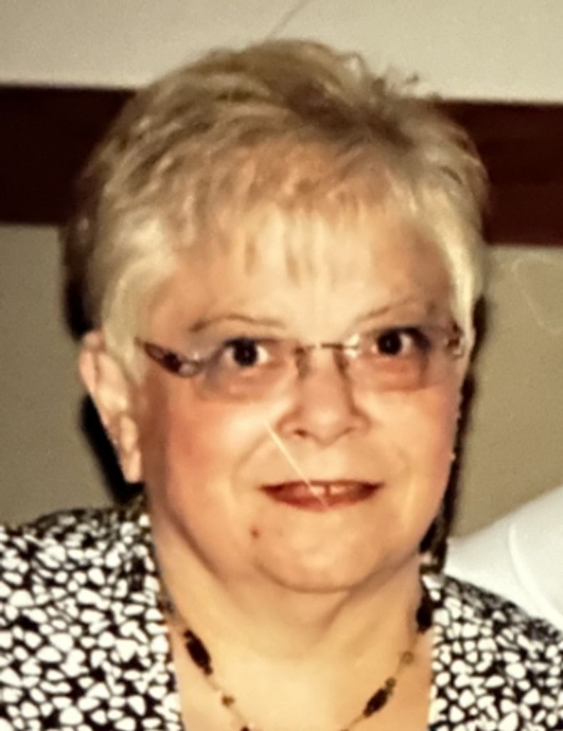Donna  Lynn Roach