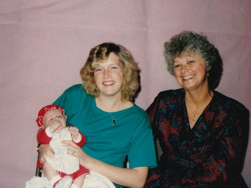 Carolyn J. (Bergstrom)  Bohl photo gallery thumbnail 66 of 133