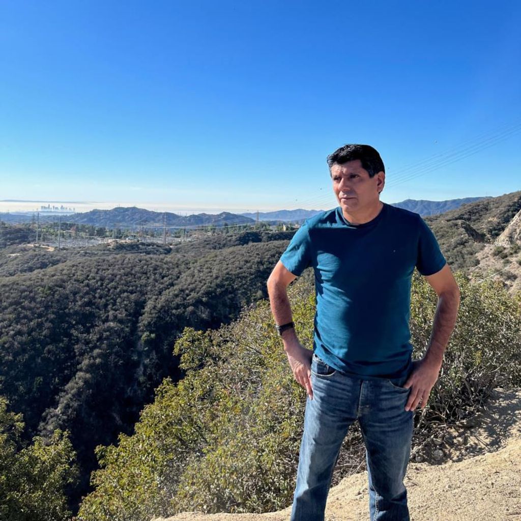 Fernando Calderon Profile Photo