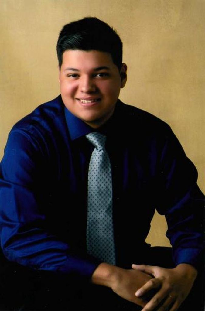 Pedro Flores, Jr. Profile Photo