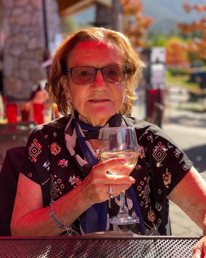 Doris Williamson's obituary image