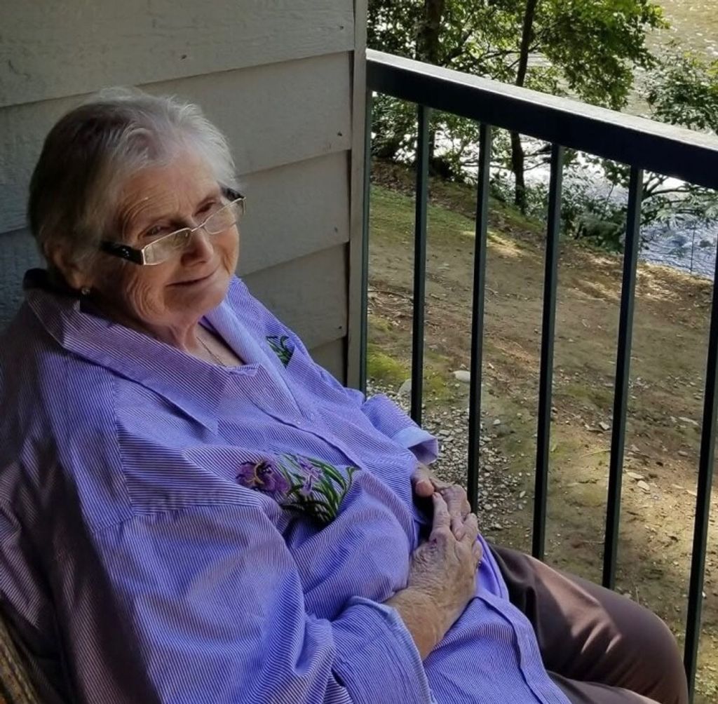 Flora Mae (Quinn)  Carr