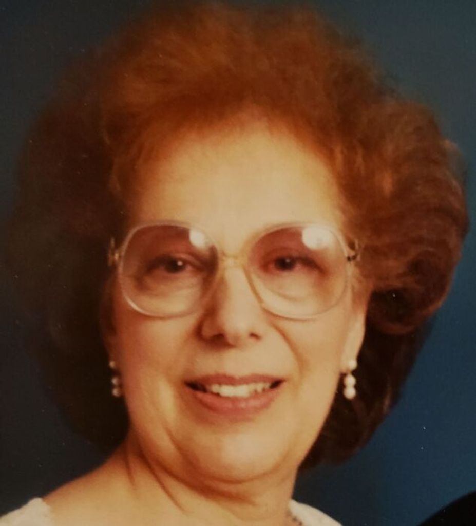 Gloria Karos