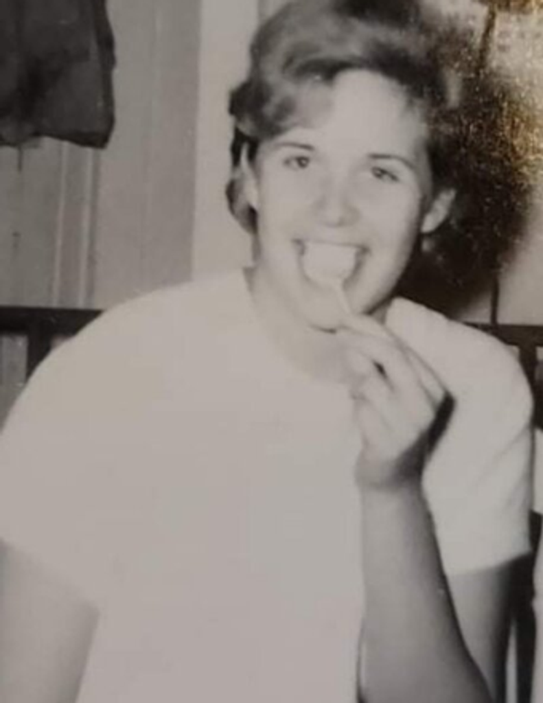 Ladonna Kay (Bell) Lafollette