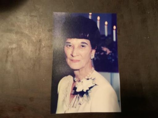 Edna Jackson Kroll photo gallery thumbnail 1 of 6