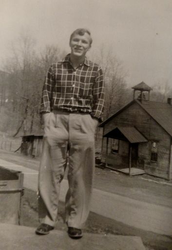Bernard Lee Moore photo gallery thumbnail 159 of 293