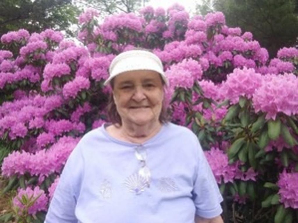 Paula Madeline Lazzaro Profile Photo