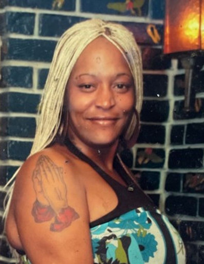 Shalonda Anatakia Dennis Profile Photo