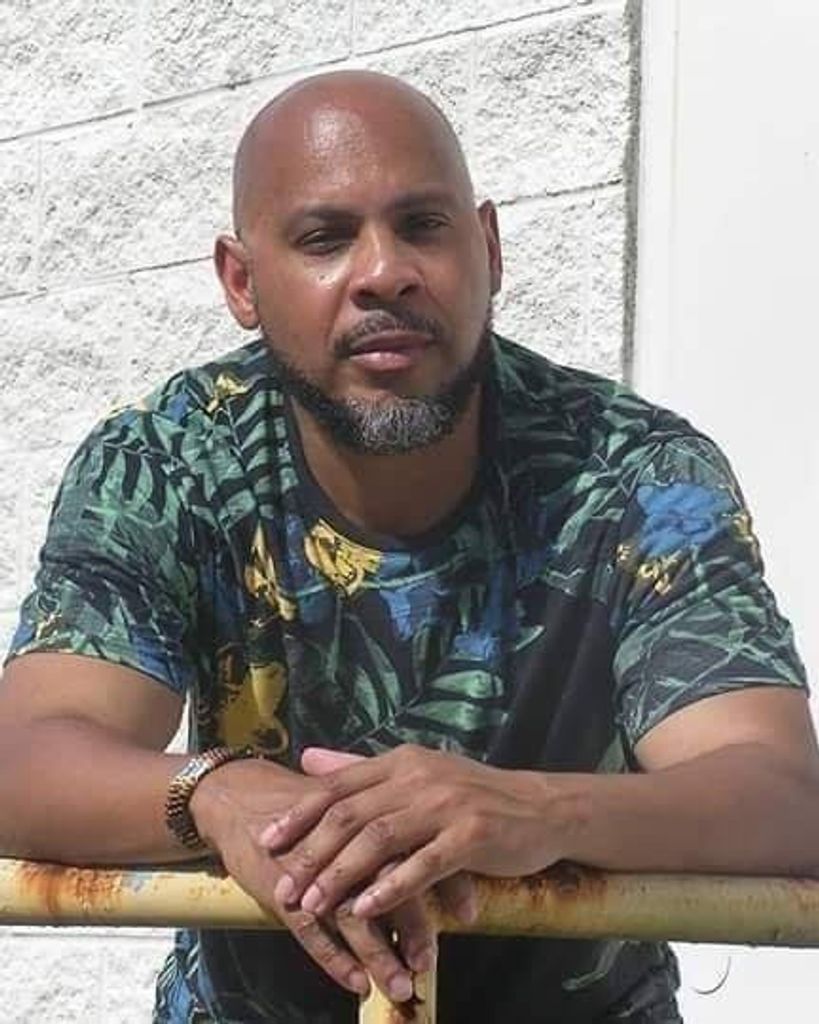 Robert Wade Profile Photo