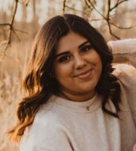Melanie Yamileth Gonzalez photo gallery thumbnail 1 of 1