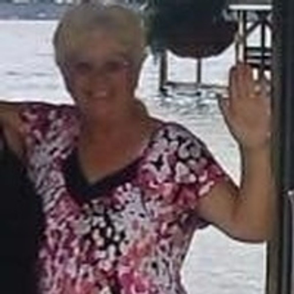 Brenda Flood