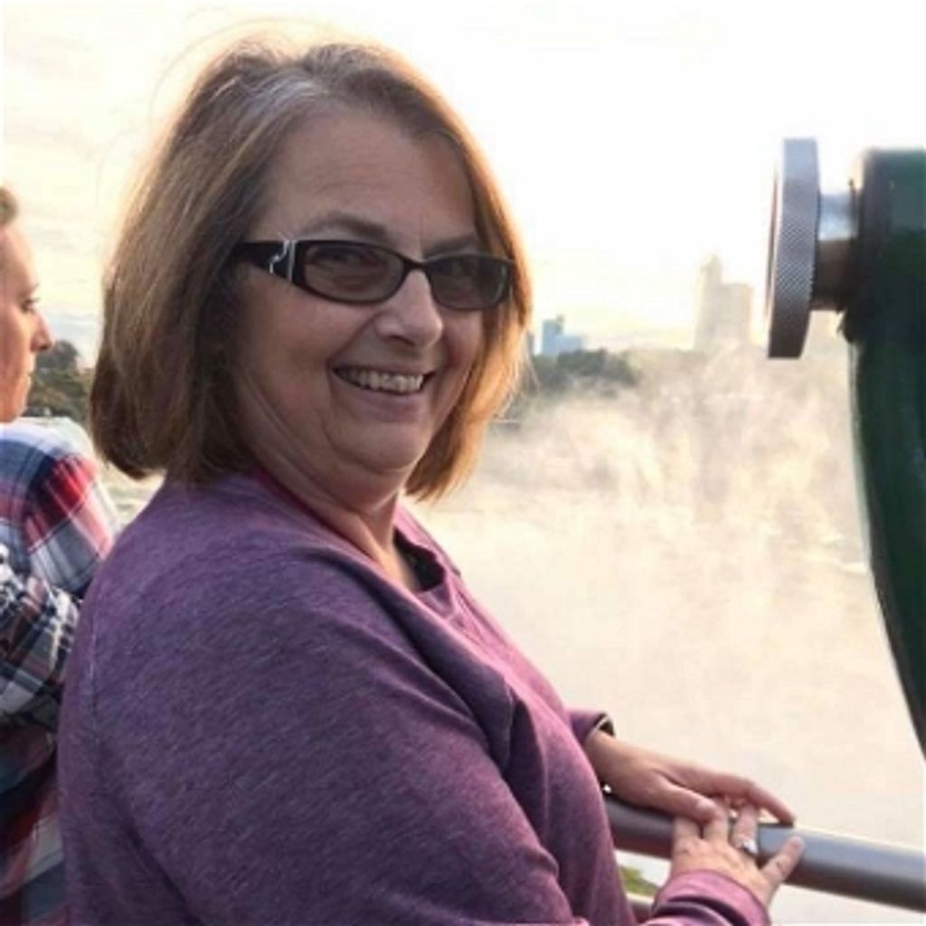Tracy Lee Whitcomb Profile Photo