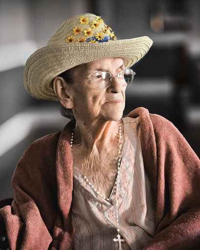 Dora T. Gonzalez's obituary image