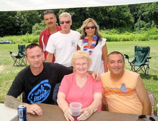 Lori Newcomb photo gallery thumbnail 12 of 130