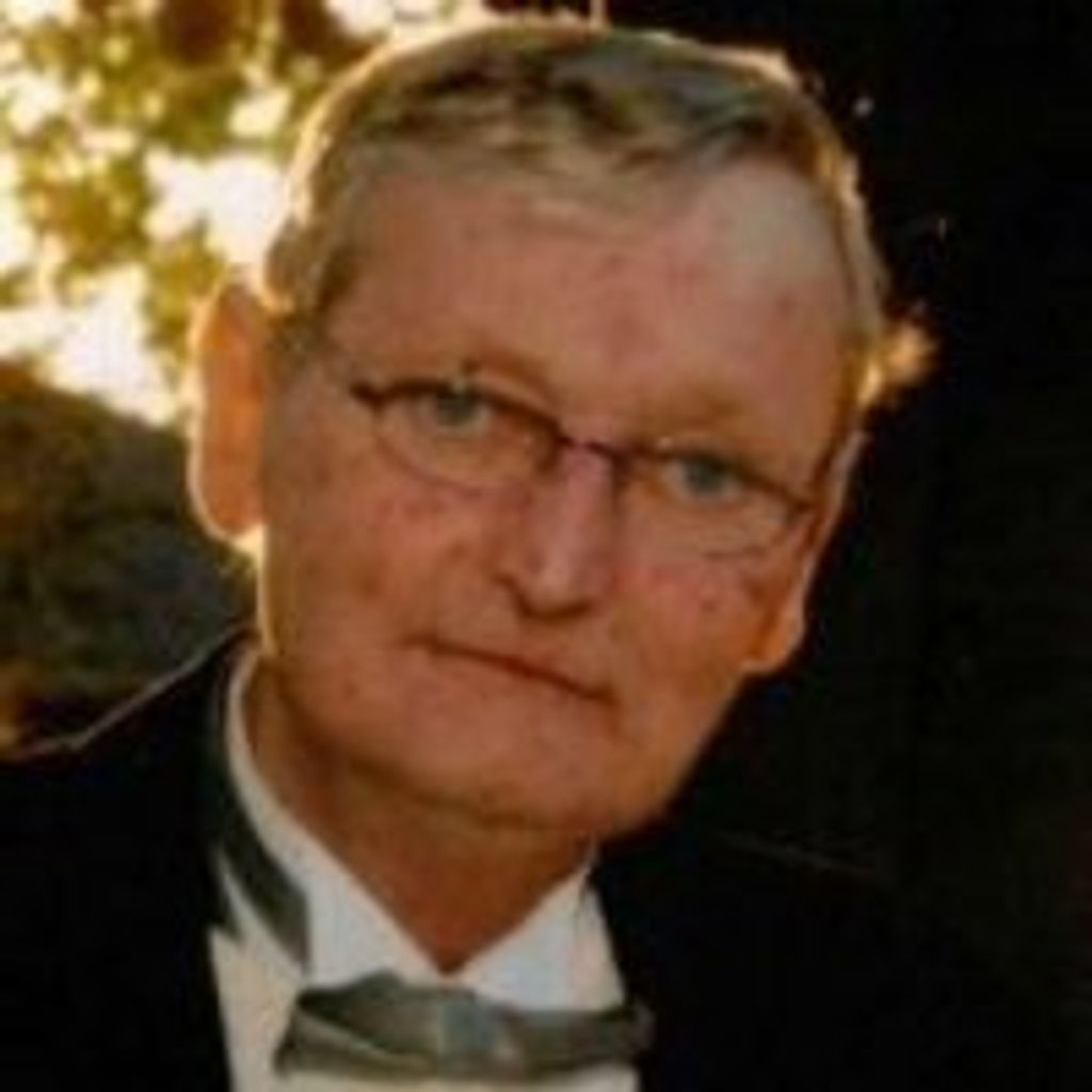 Larry L Cox
