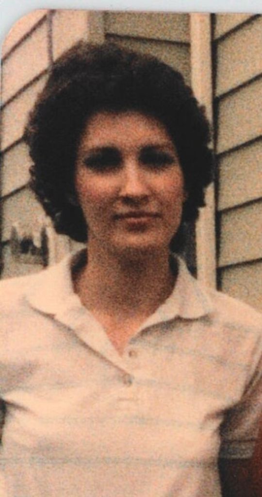 Elaine Yesenczki Profile Photo