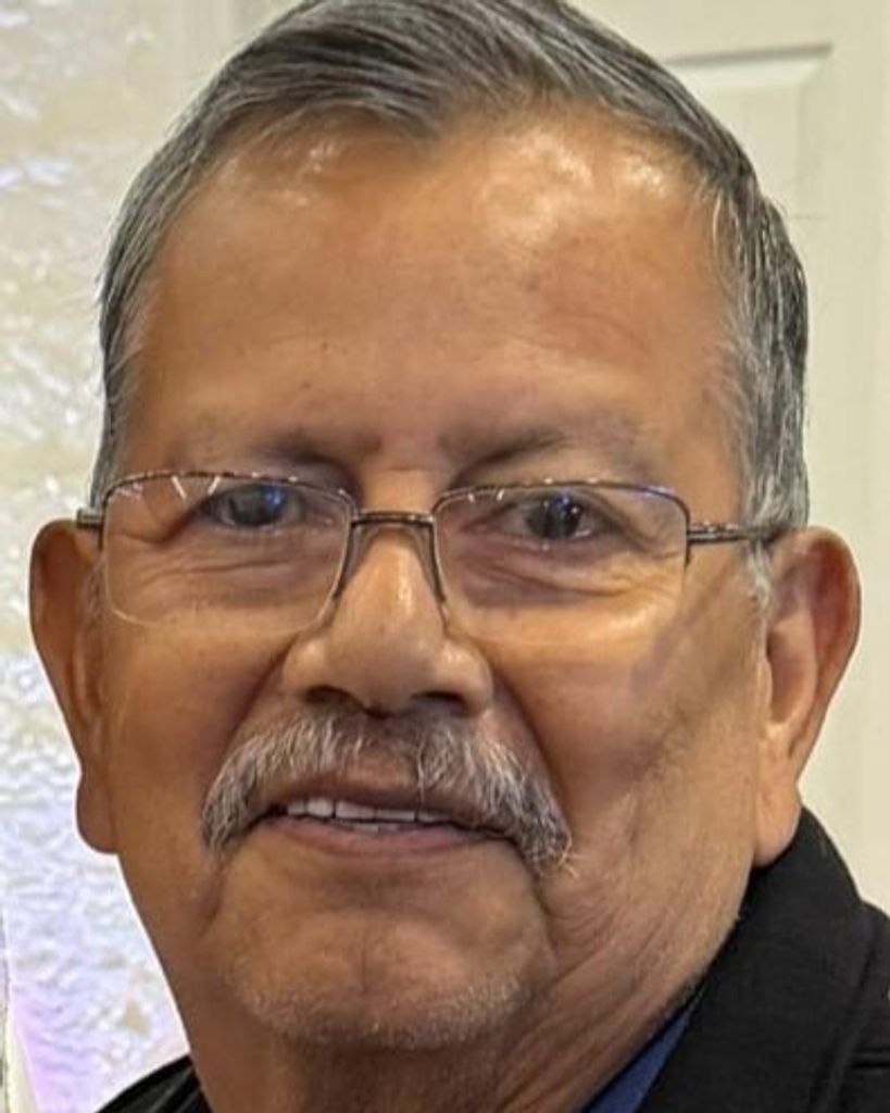 Tony Gomez